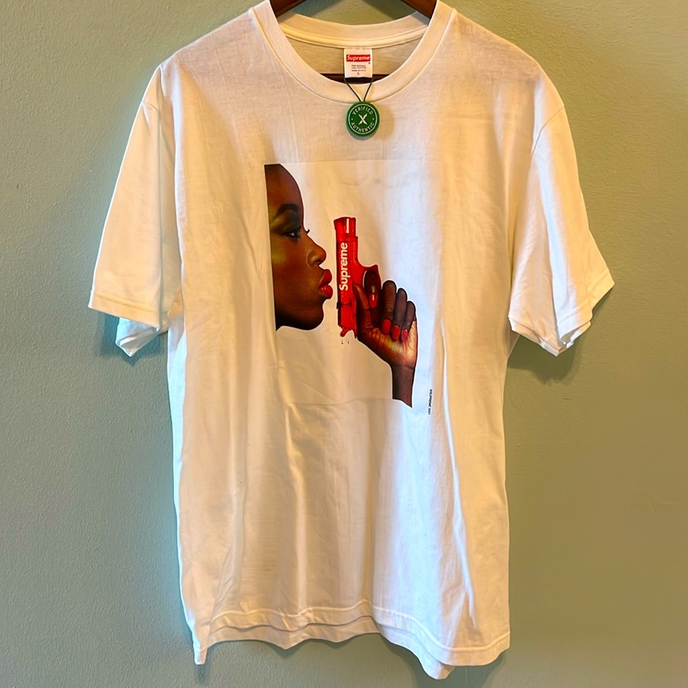 Supreme 2021 Water Pistol Tee with Authenticity Tag, 100% Cotton, Pre-Shrunk, L